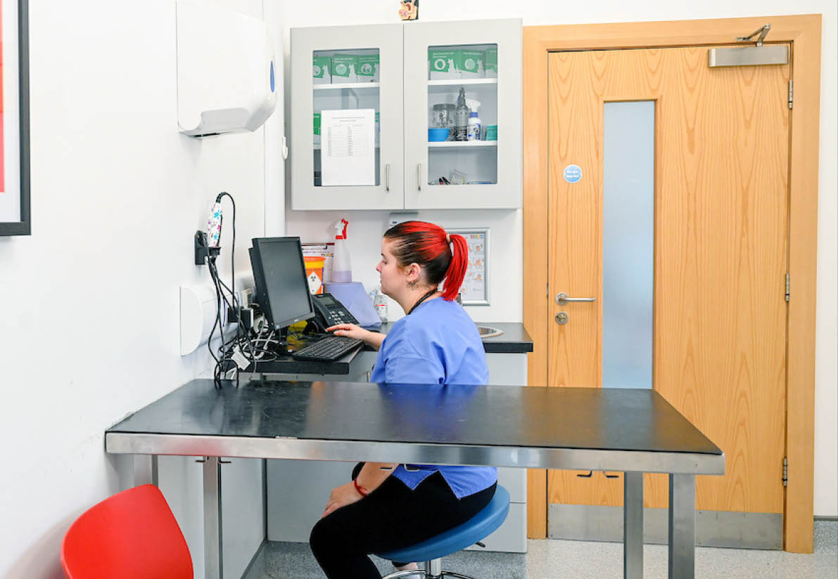 CVS Group 44638 MiNight Vets Omagh