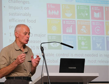 Prof Neil Sargison, Edinburgh University speaking at the Norbrook Strategic Use of Wormers Conference  Photograph: Columba O'Hare  Newry ie
