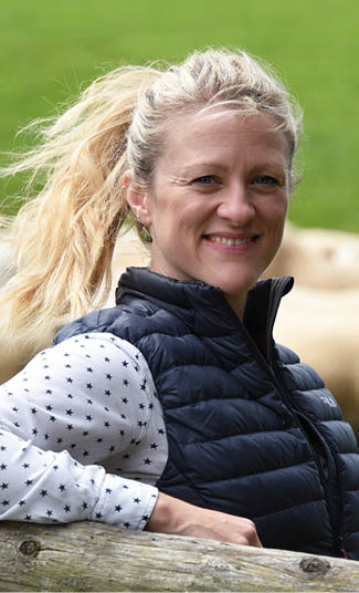 Dr Gwenllian Rees, BVSc (Hons) PhD MRCVS, RCVS award