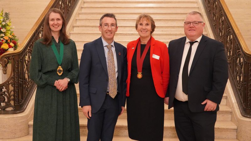 Muir hails work of veterinary industry